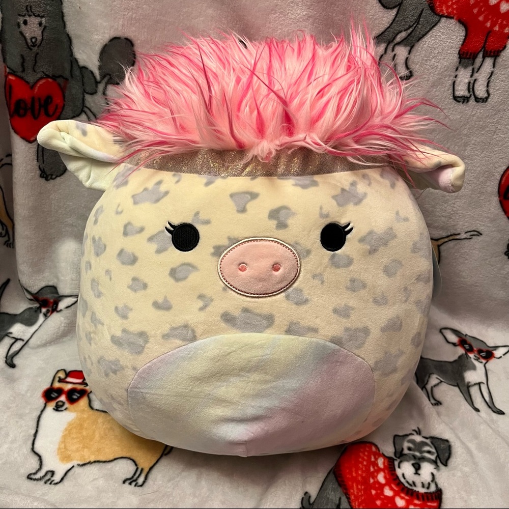 Squishmallow Nia NWT